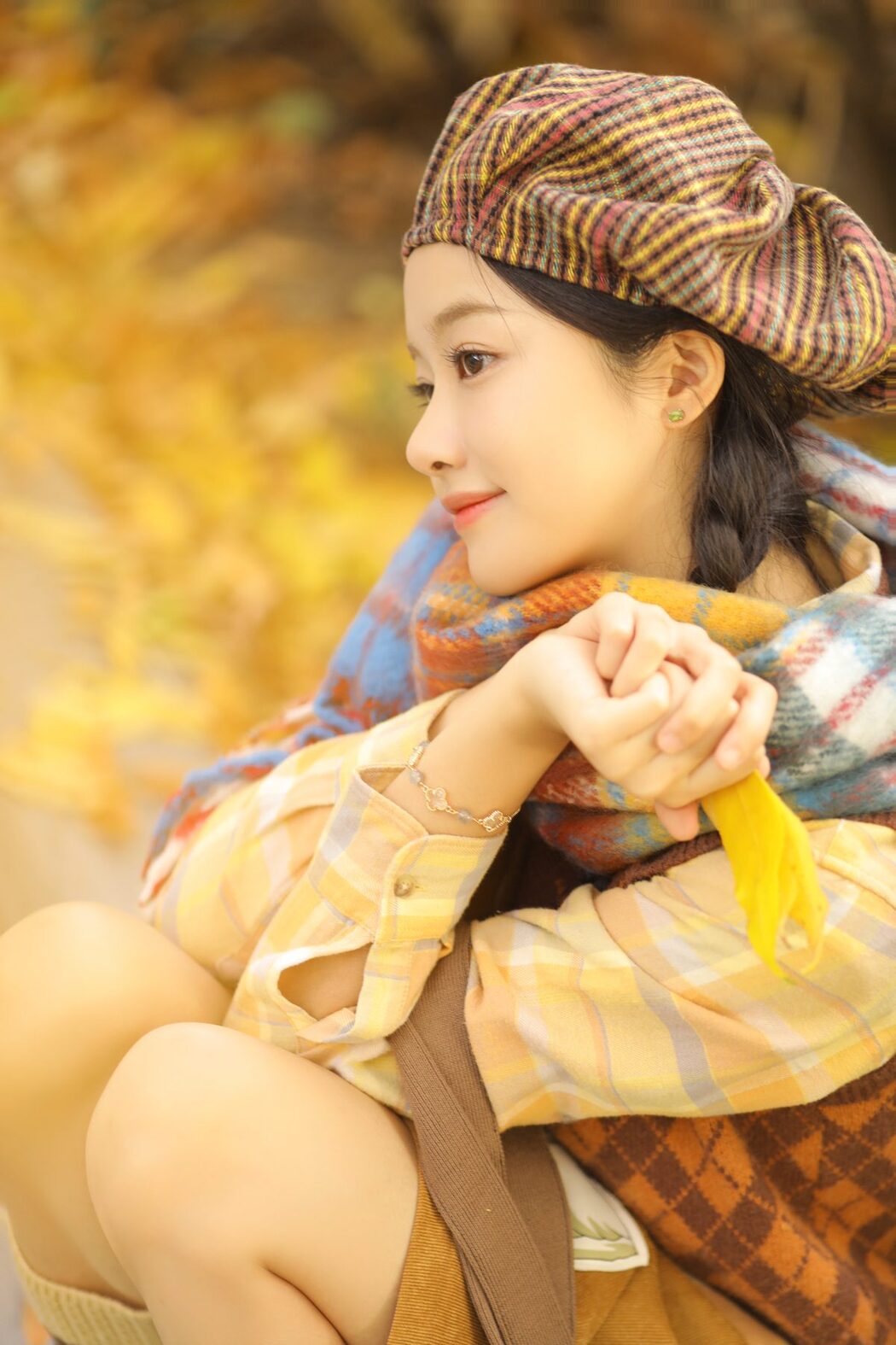 YiTuYu艺图语 Vol.5913 Lou Xin Yue Moon