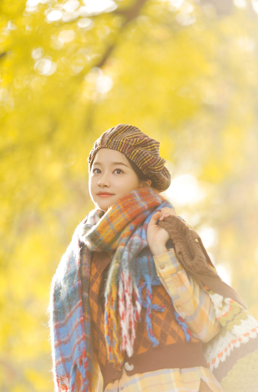 YiTuYu艺图语 Vol.5913 Lou Xin Yue Moon