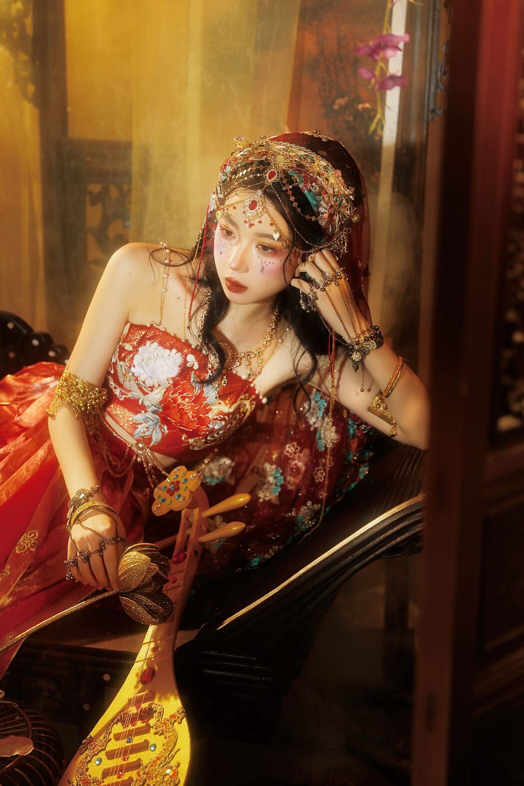 YiTuYu艺图语 Vol.5899 Yan Qin