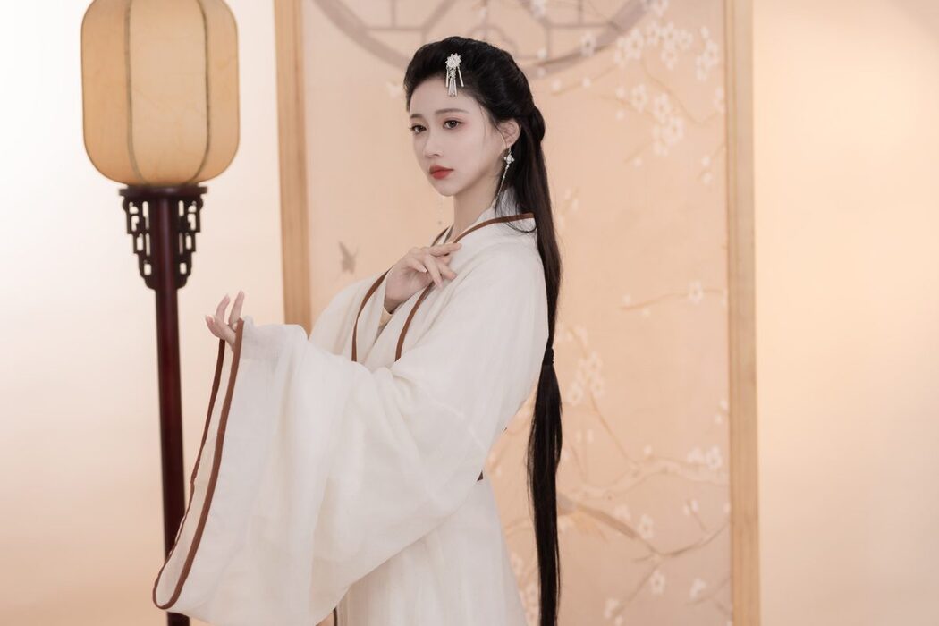 YiTuYu艺图语 Vol.5924 Qi Luo Sheng De Xiao Su Su