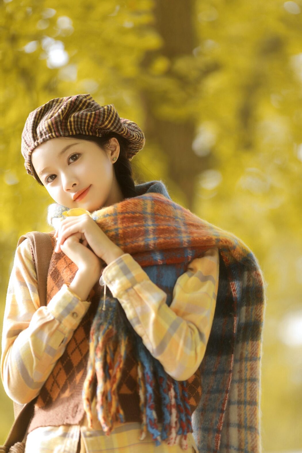 YiTuYu艺图语 Vol.5913 Lou Xin Yue Moon