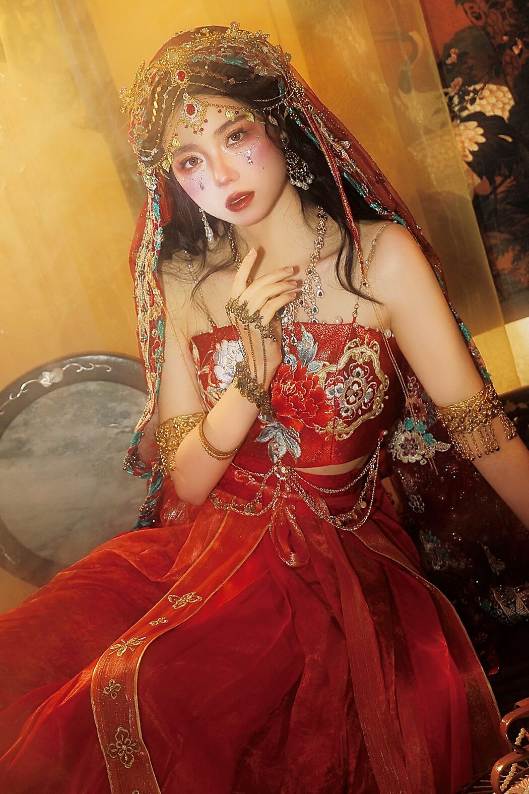 YiTuYu艺图语 Vol.5899 Yan Qin Cover Photo