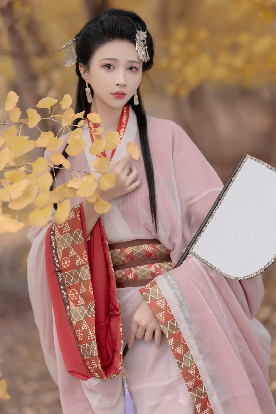 YiTuYu艺图语 Vol.5988 Qi Luo Sheng De Xiao Su Su Cover Photo