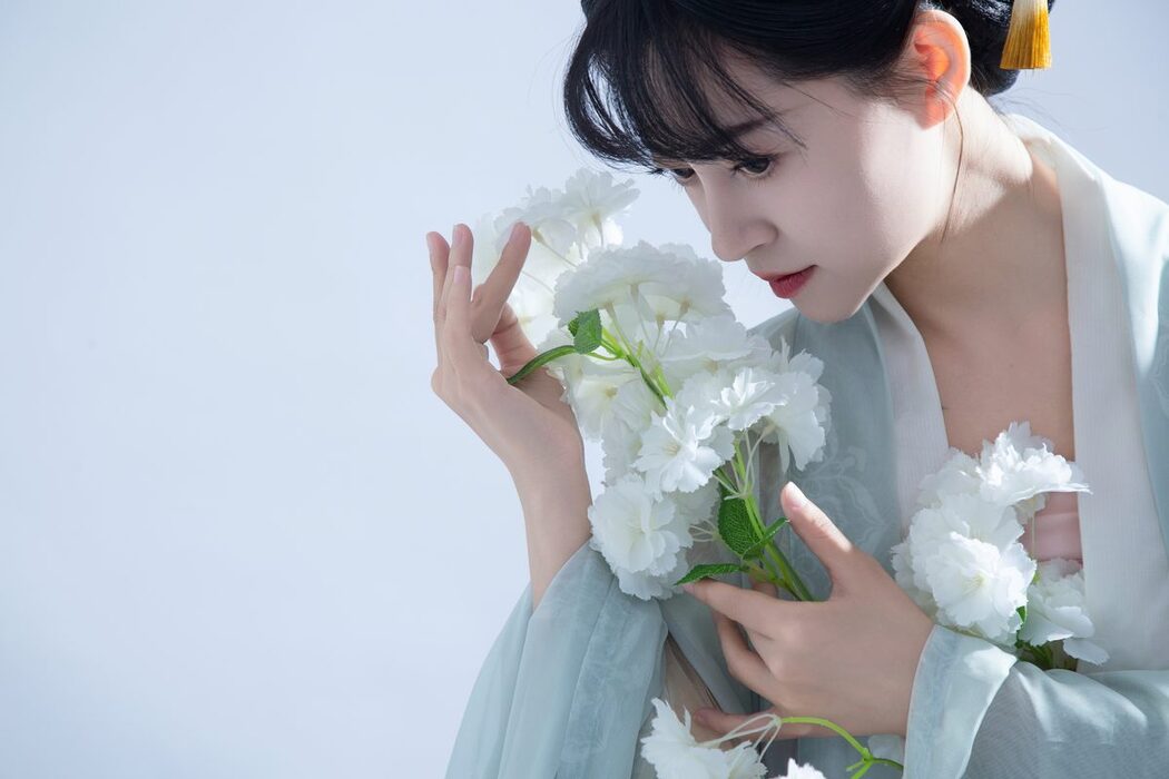 YiTuYu艺图语 Vol.6044 Yi Xuan