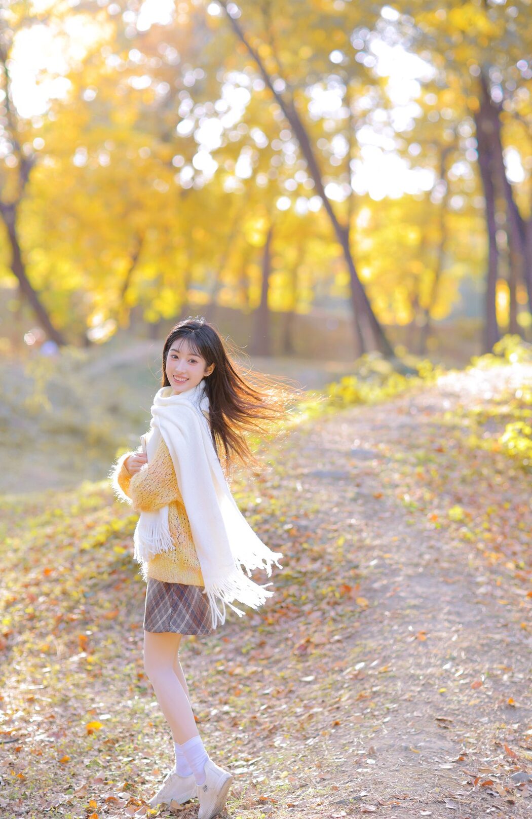 YiTuYu艺图语 Vol.6049 Miao Ke Qing