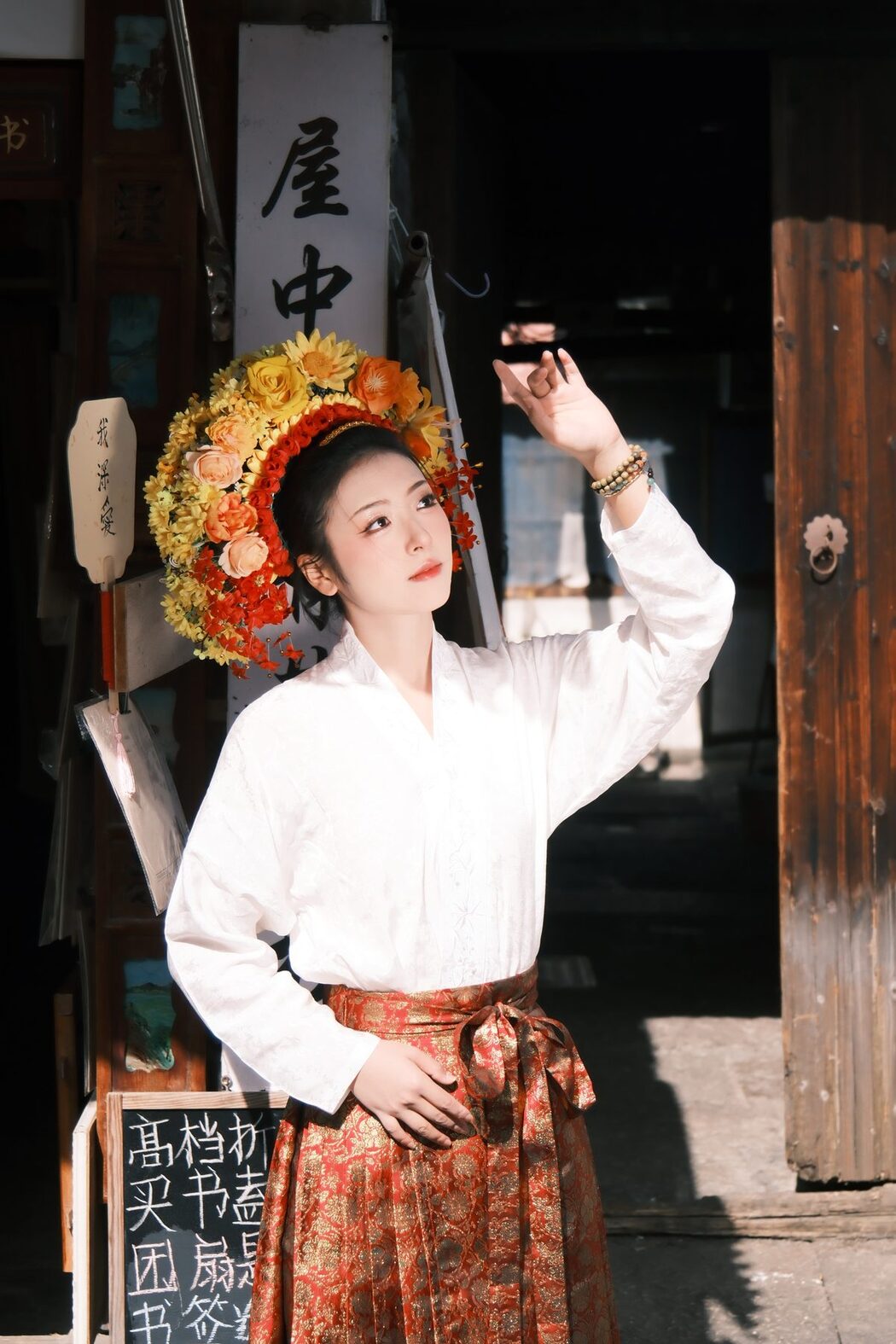 YiTuYu艺图语 Vol.6065 Mo Lu