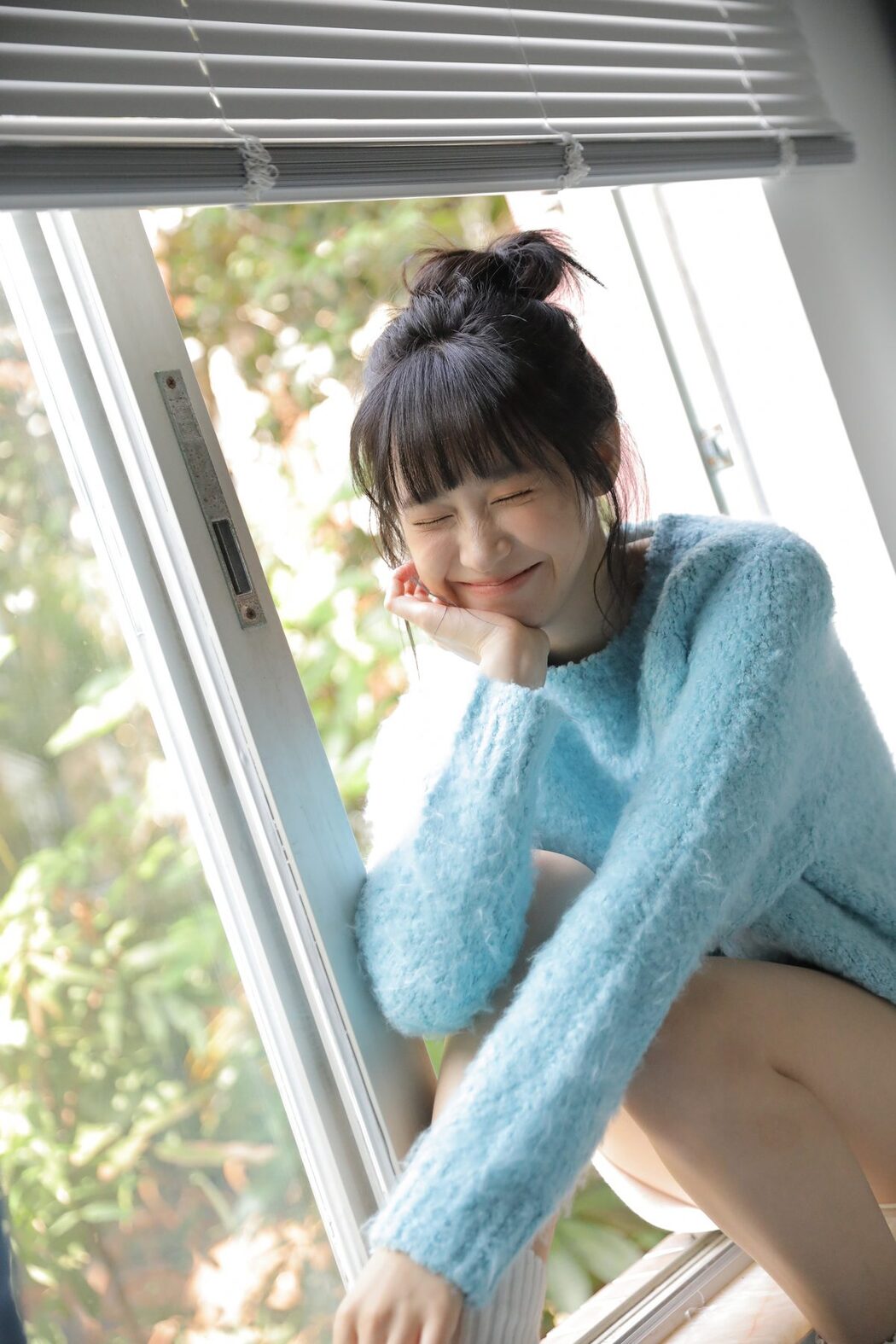 YiTuYu艺图语 Vol.6083 Kuai Le Su Su