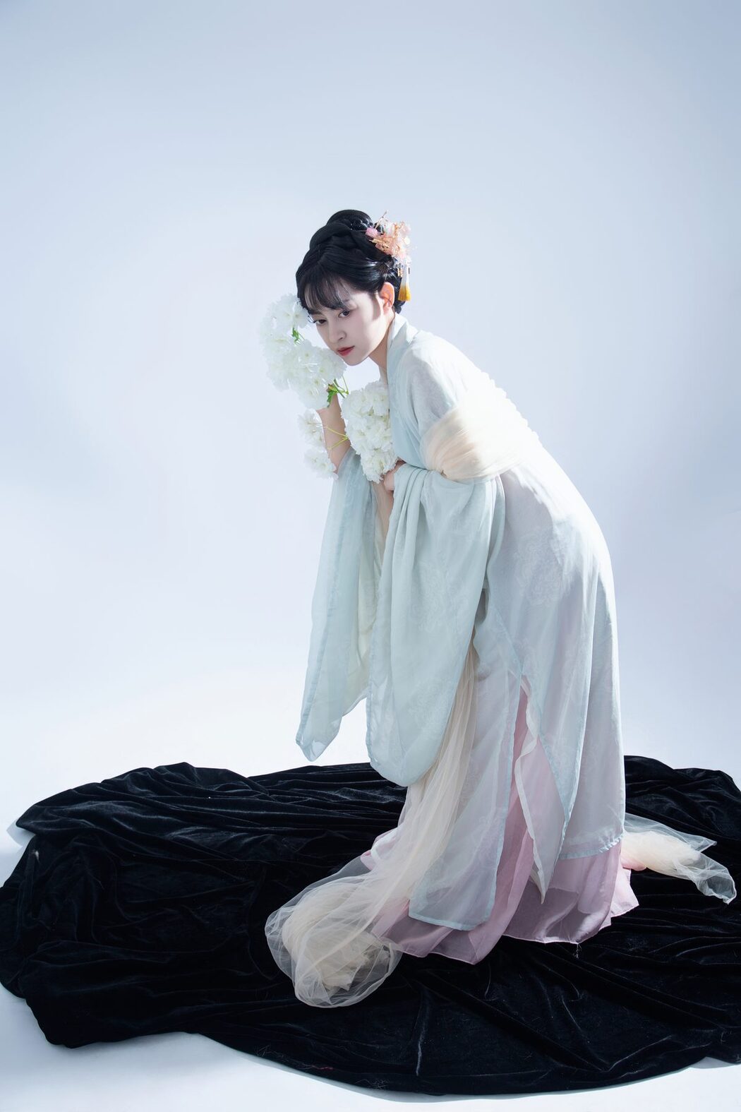 YiTuYu艺图语 Vol.6044 Yi Xuan