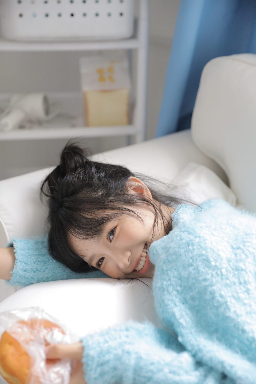 YiTuYu艺图语 Vol.6083 Kuai Le Su Su