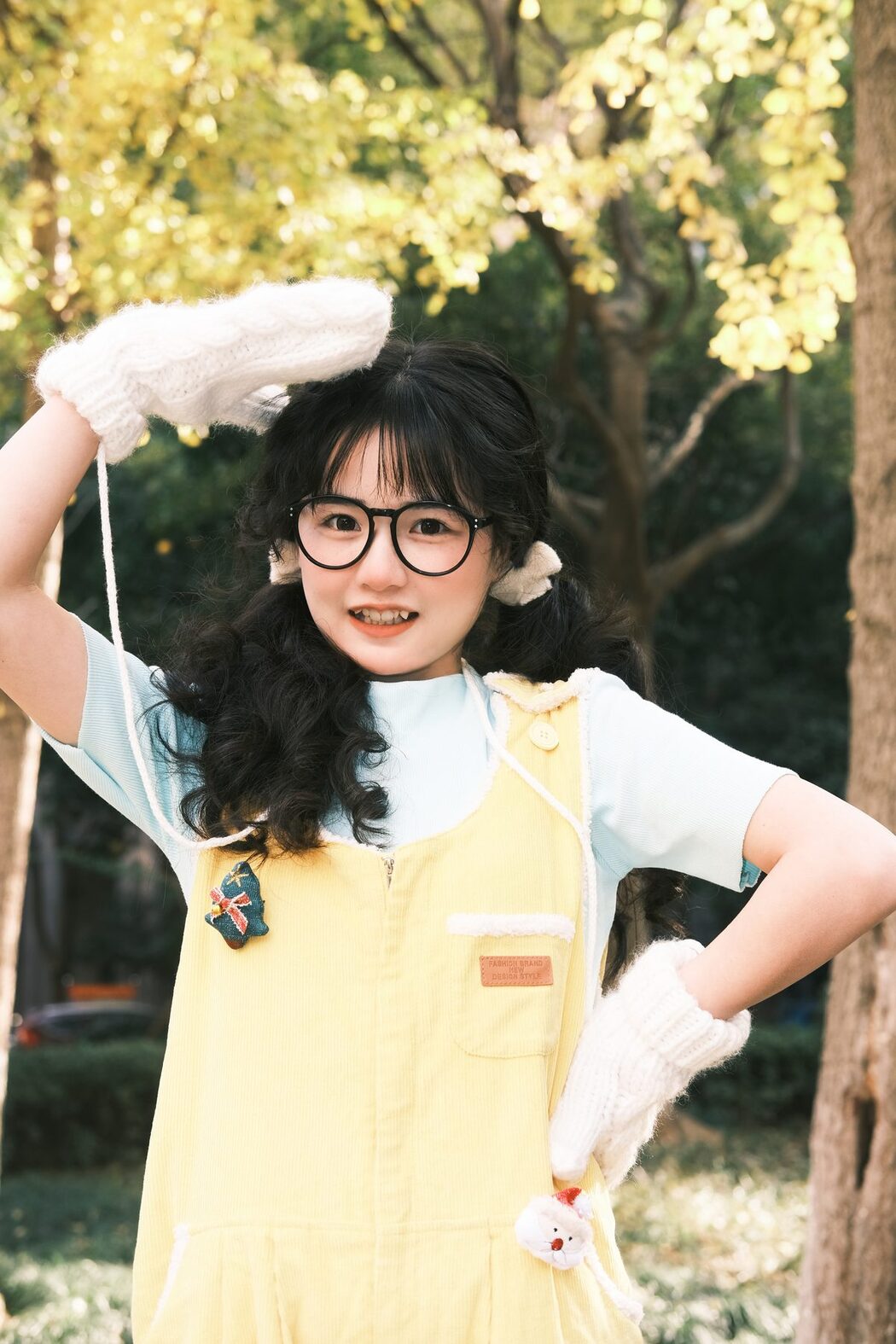 YiTuYu艺图语 Vol.6095 Xiao Yi Mei Mei Cute