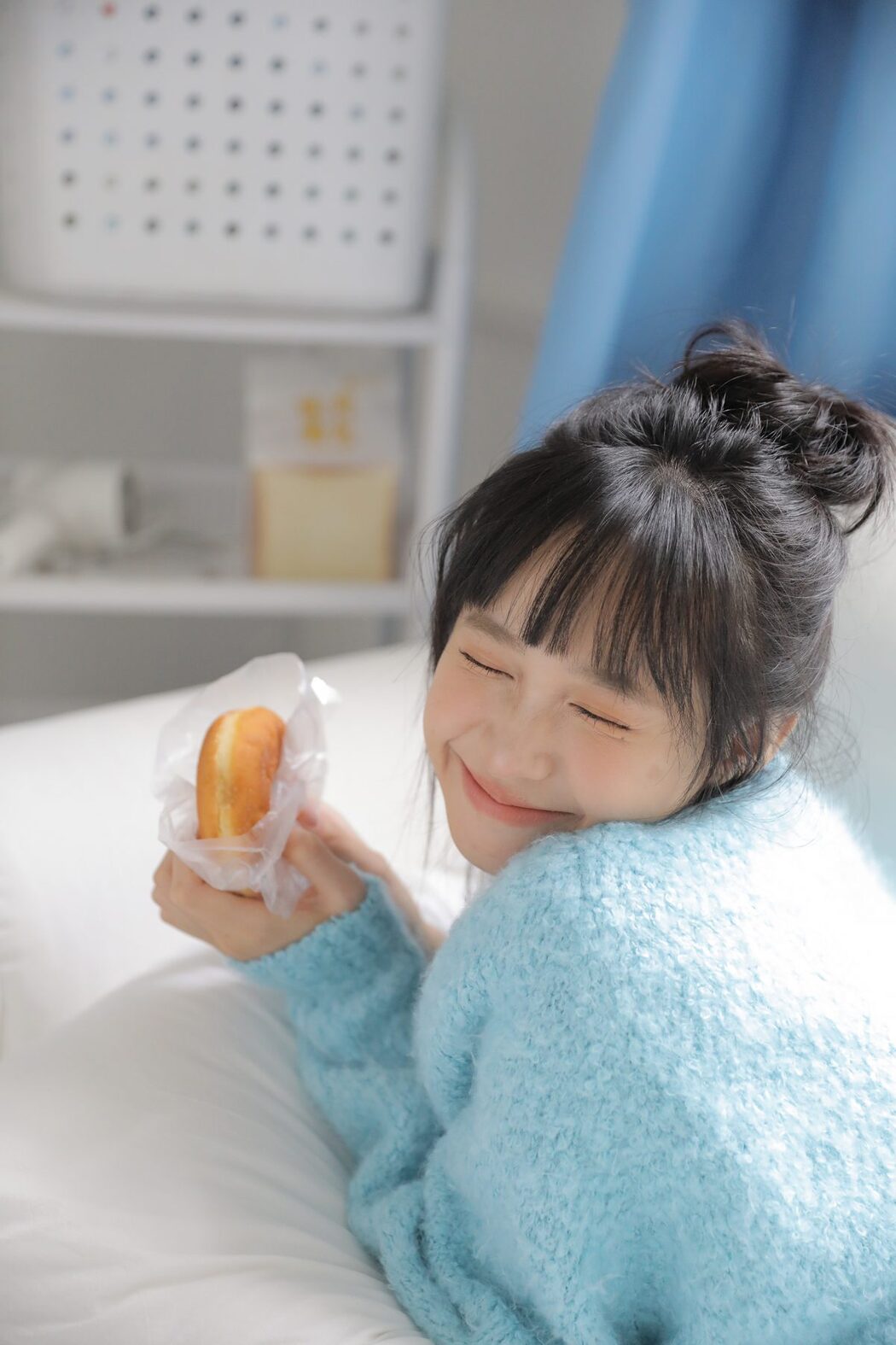 YiTuYu艺图语 Vol.6083 Kuai Le Su Su