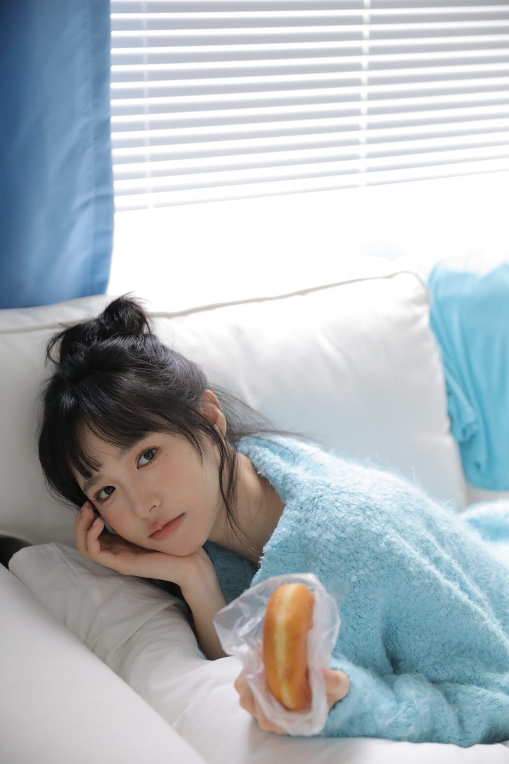 YiTuYu艺图语 Vol.6083 Kuai Le Su Su