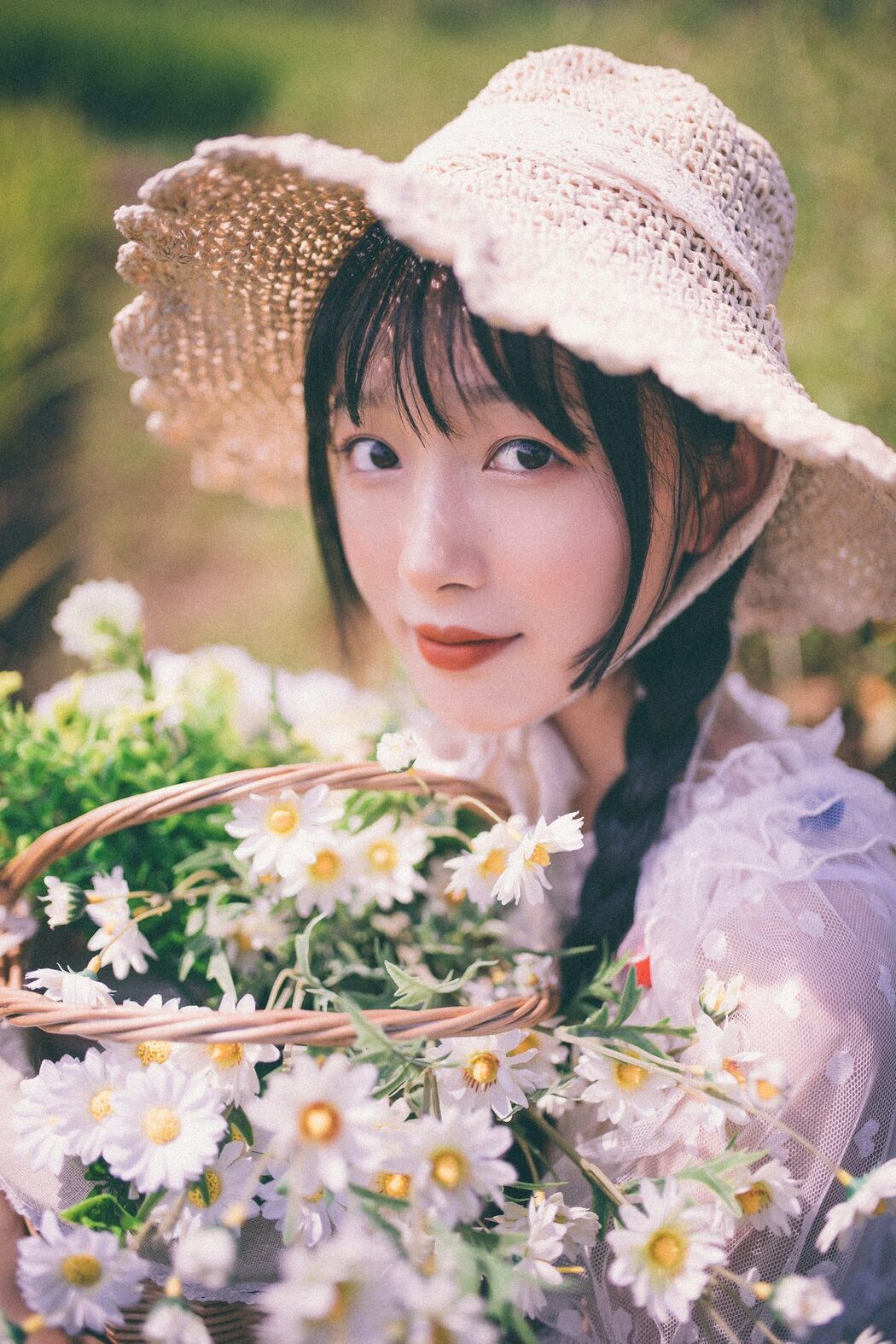 YiTuYu艺图语 Vol.6070 Zhi Yi