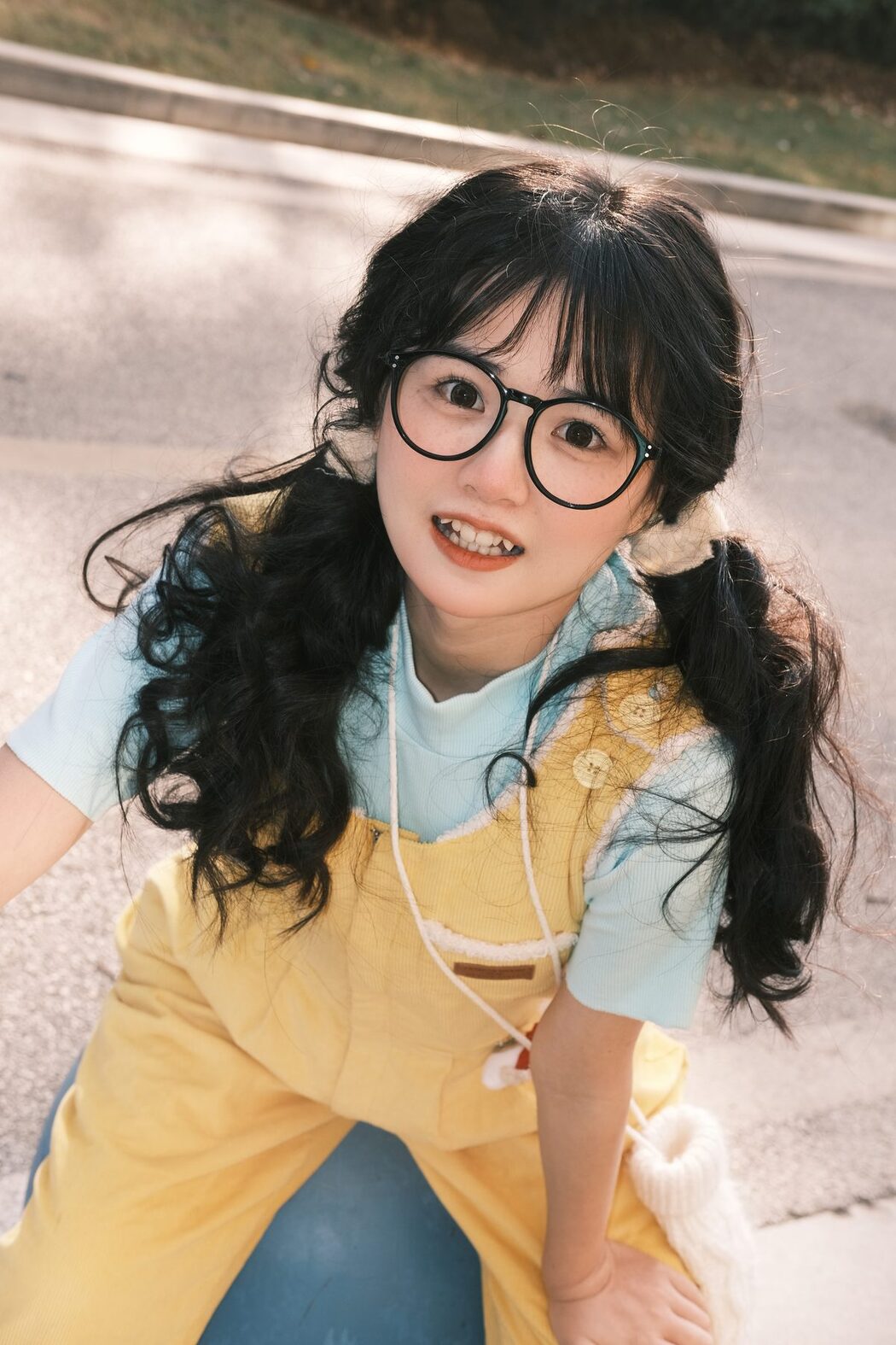 YiTuYu艺图语 Vol.6095 Xiao Yi Mei Mei Cute