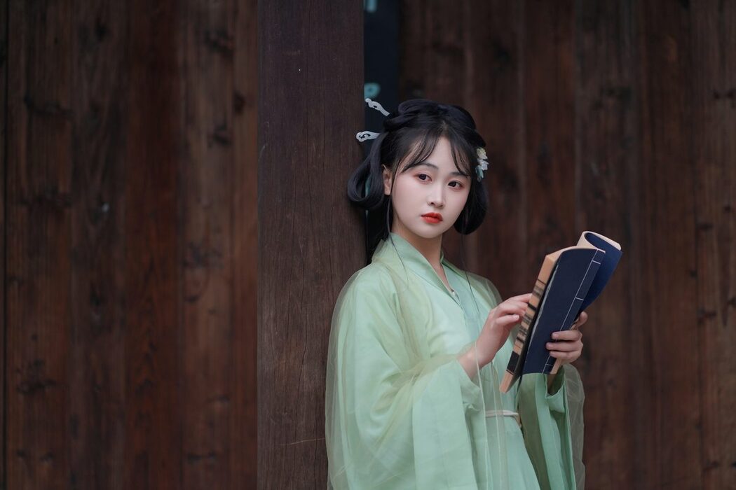 YiTuYu艺图语 Vol.6061 Jiao Yi Zhi Sui Sui
