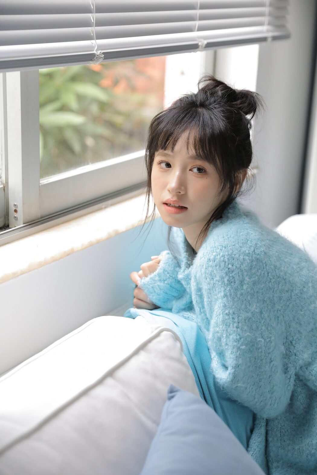 YiTuYu艺图语 Vol.6083 Kuai Le Su Su