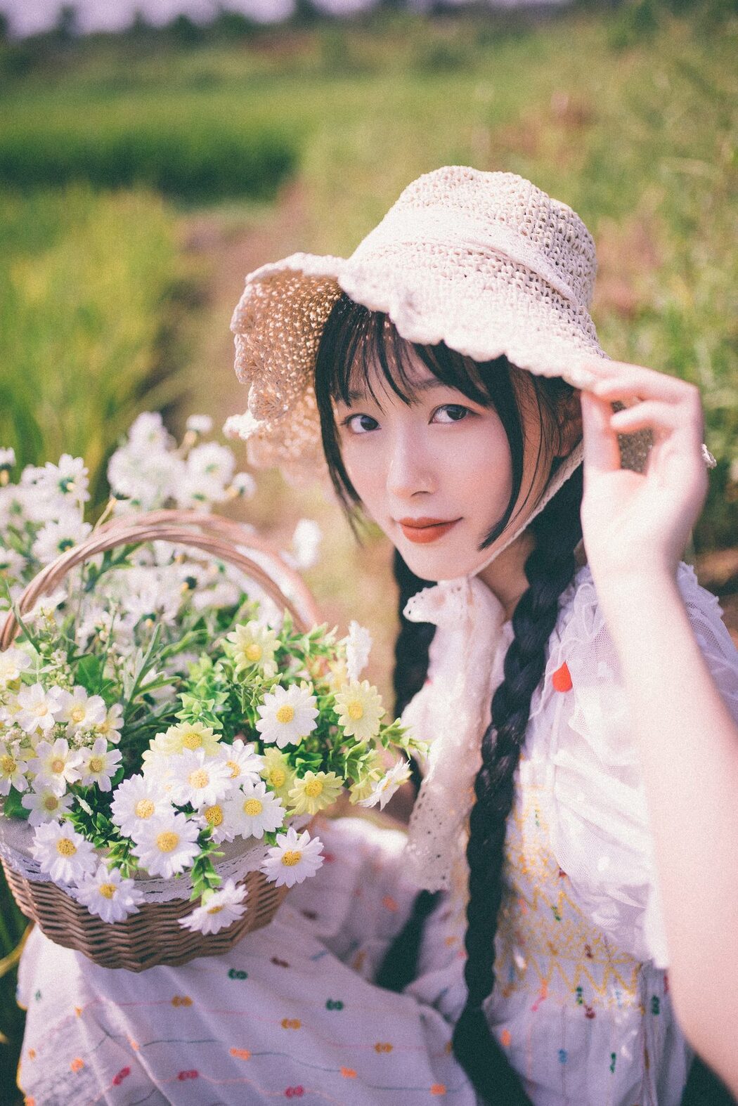 YiTuYu艺图语 Vol.6070 Zhi Yi