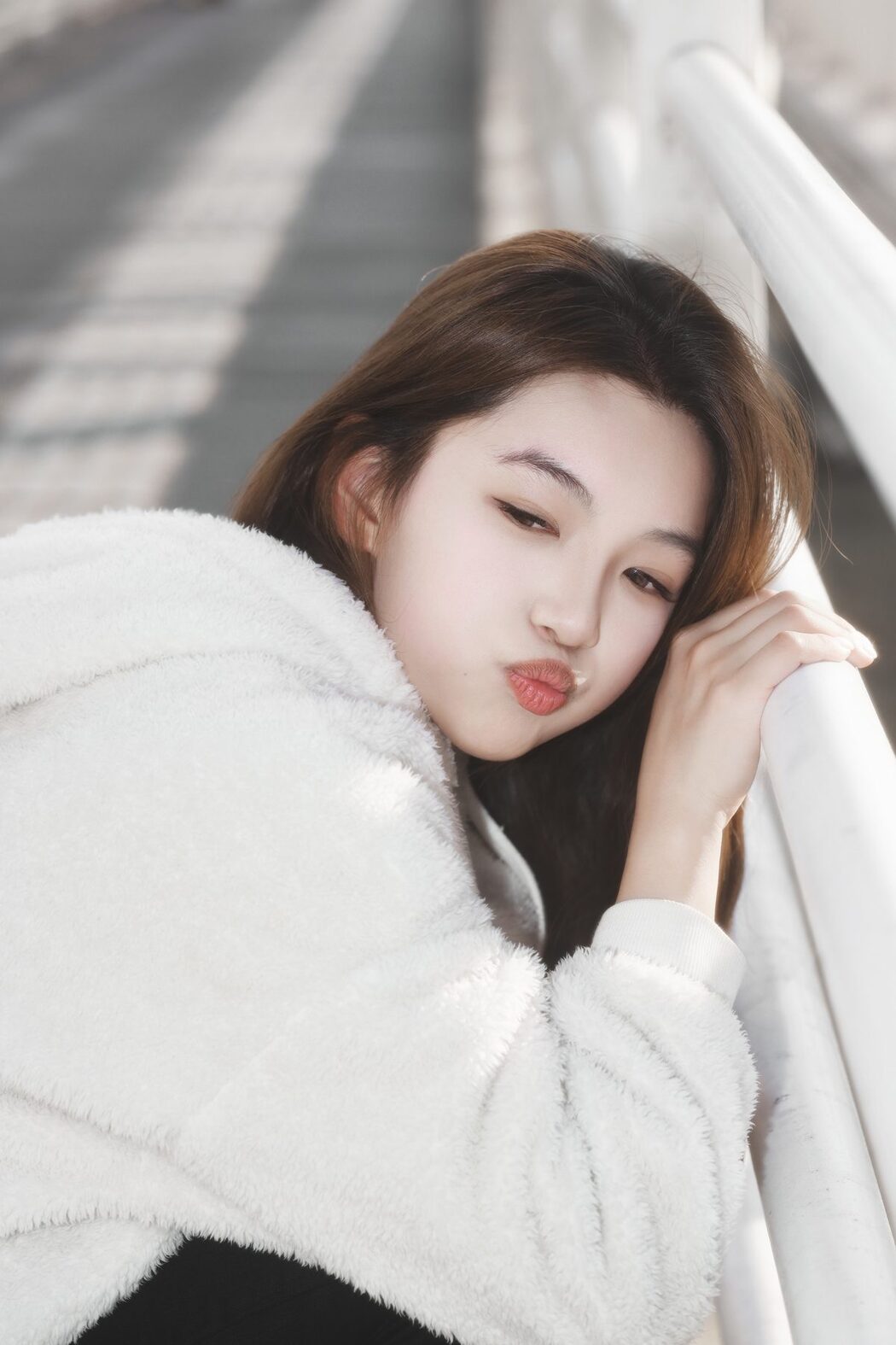 YiTuYu艺图语 Vol.6098 Aka Ki Qing Ko