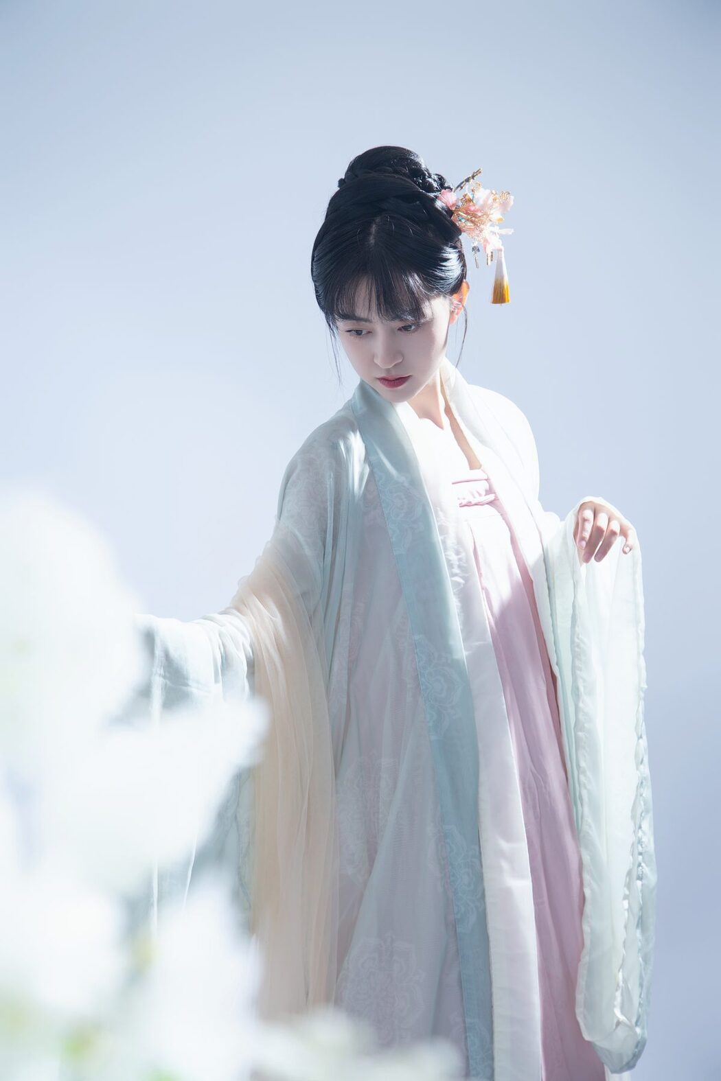 YiTuYu艺图语 Vol.6044 Yi Xuan