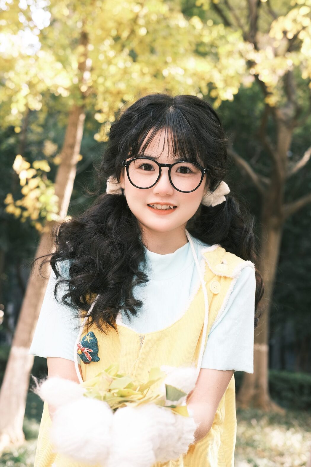 YiTuYu艺图语 Vol.6095 Xiao Yi Mei Mei Cute