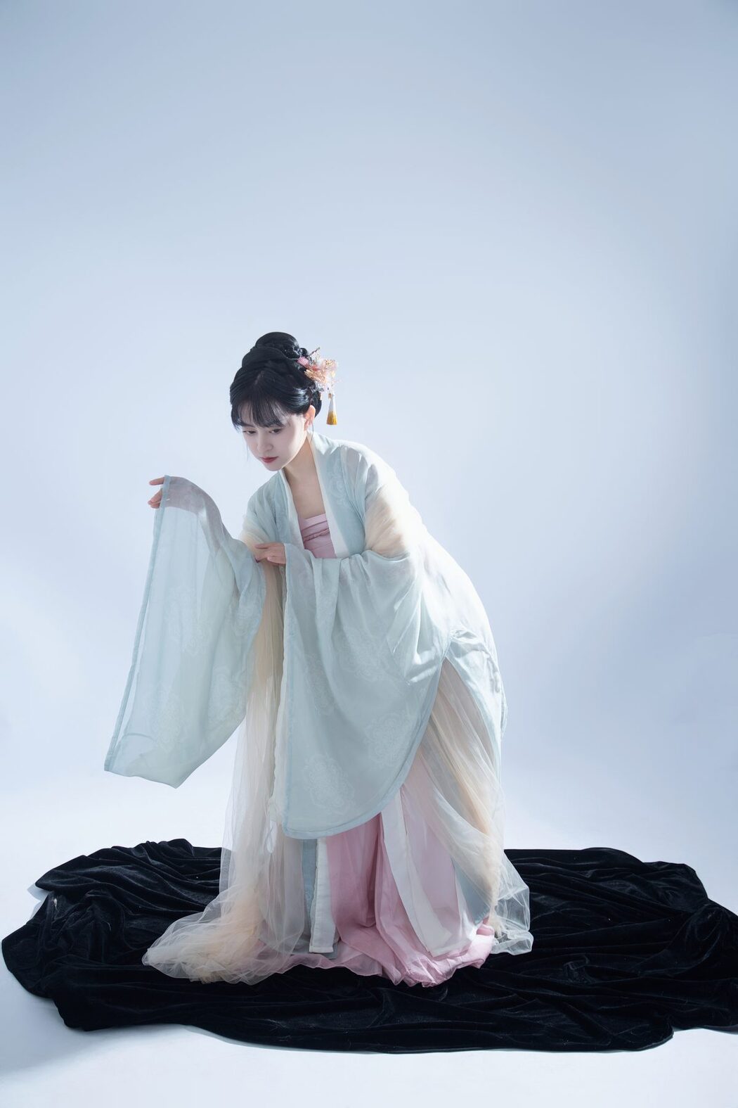 YiTuYu艺图语 Vol.6044 Yi Xuan