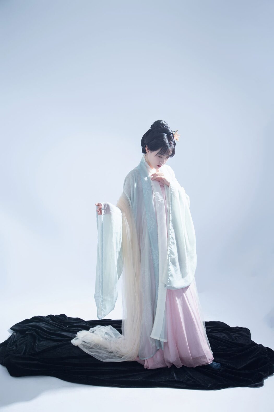 YiTuYu艺图语 Vol.6044 Yi Xuan