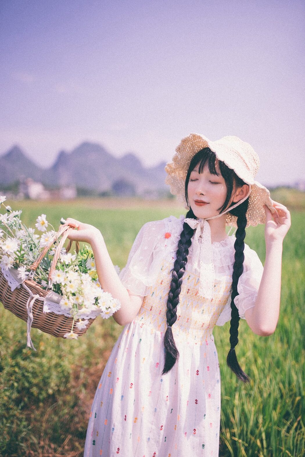 YiTuYu艺图语 Vol.6070 Zhi Yi