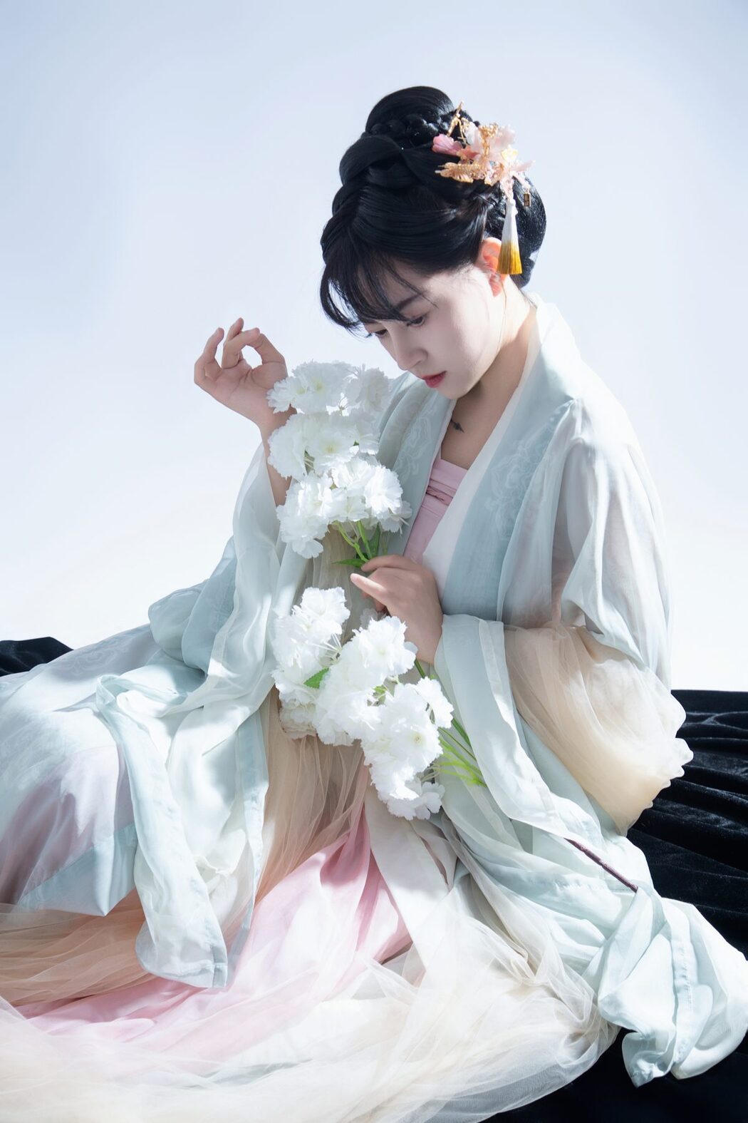 YiTuYu艺图语 Vol.6044 Yi Xuan
