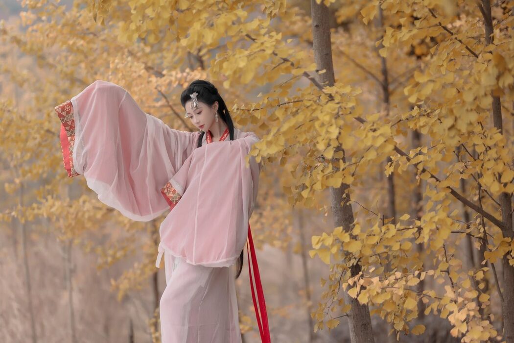 YiTuYu艺图语 Vol.5988 Qi Luo Sheng De Xiao Su Su
