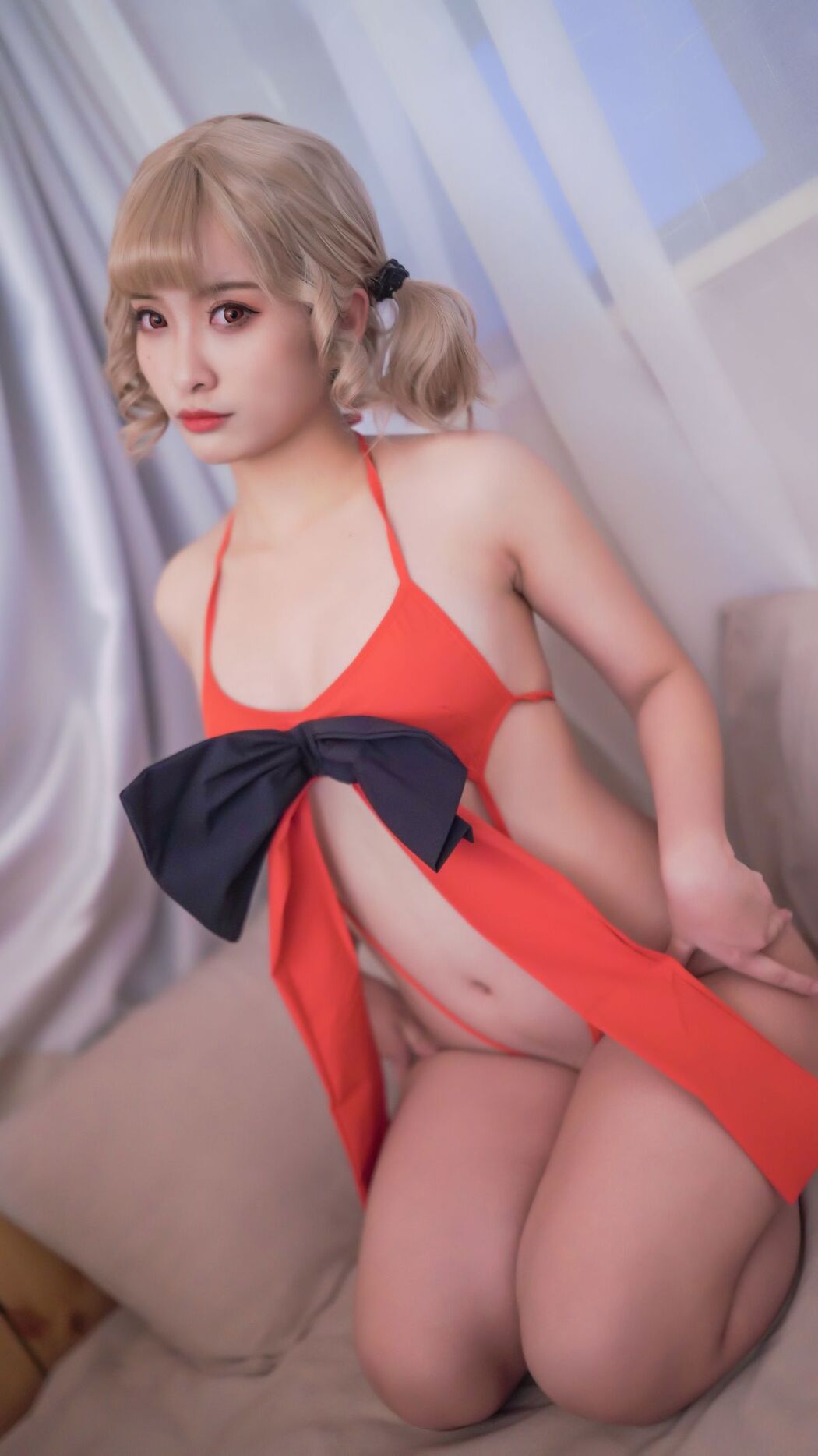 Coser@洛璃LoLiSAMA – 礼物第二弹 (37P)