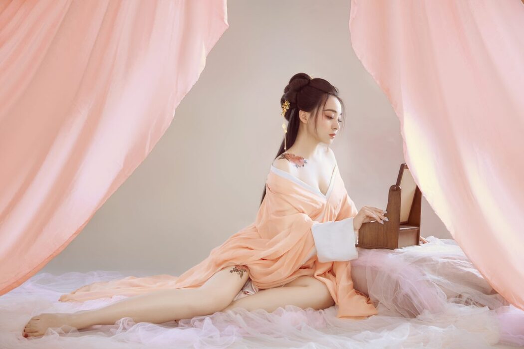 YiTuYu艺图语 Vol.830 Qian Bao