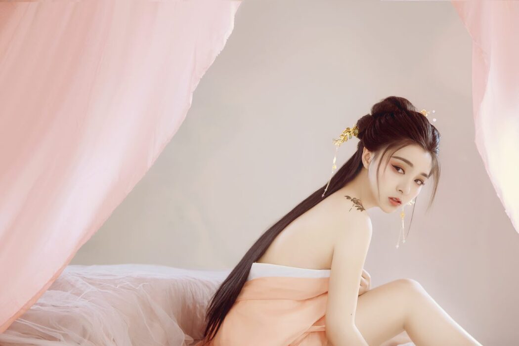 YiTuYu艺图语 Vol.830 Qian Bao
