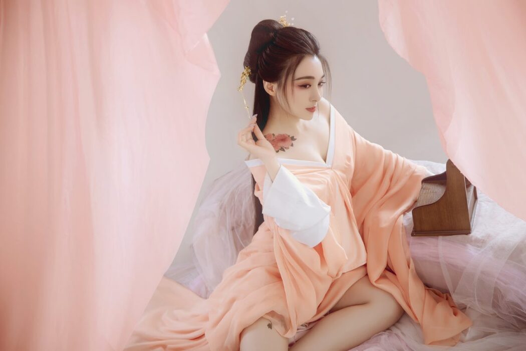 YiTuYu艺图语 Vol.830 Qian Bao