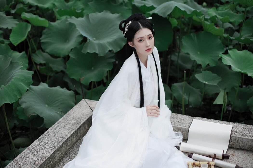 YiTuYu艺图语 Vol.743 Liu Liu Yang Liu Liu