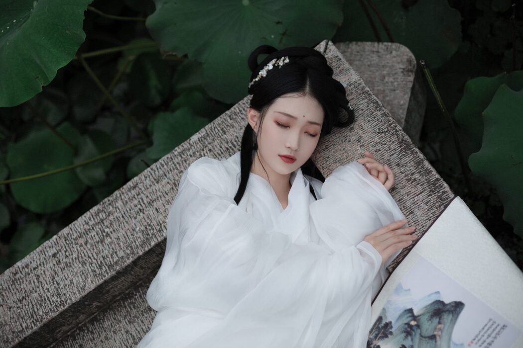 YiTuYu艺图语 Vol.743 Liu Liu Yang Liu Liu