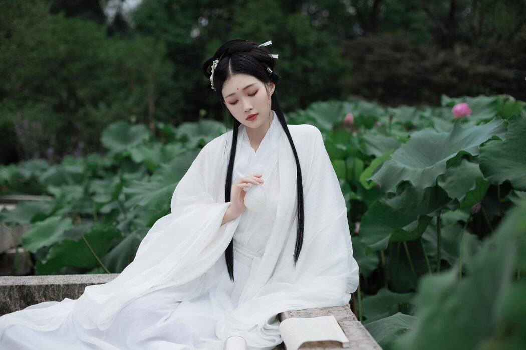 YiTuYu艺图语 Vol.743 Liu Liu Yang Liu Liu