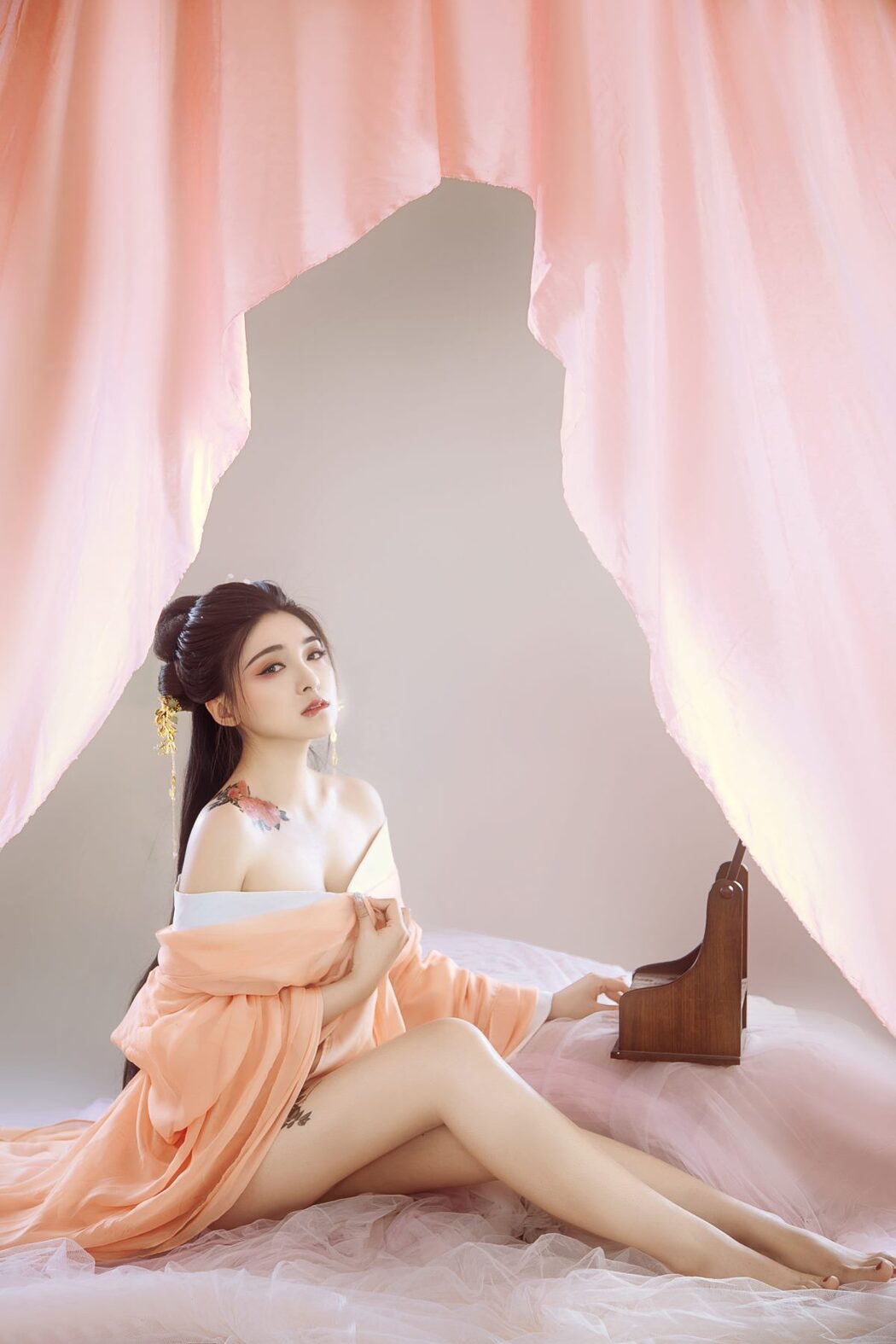 YiTuYu艺图语 Vol.830 Qian Bao