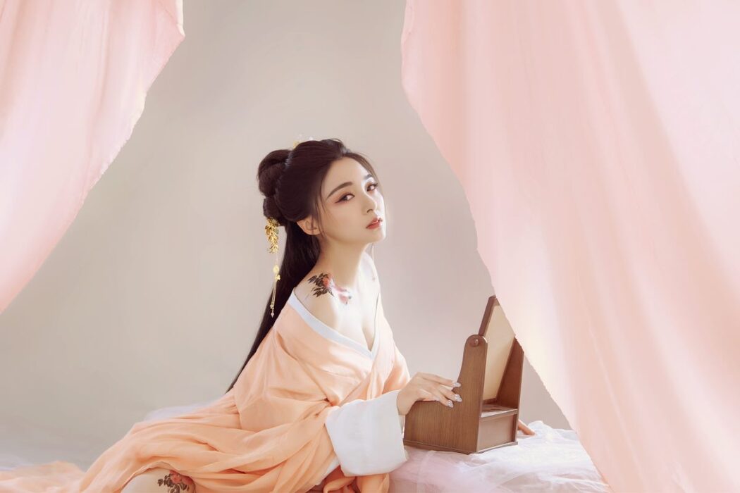 YiTuYu艺图语 Vol.830 Qian Bao