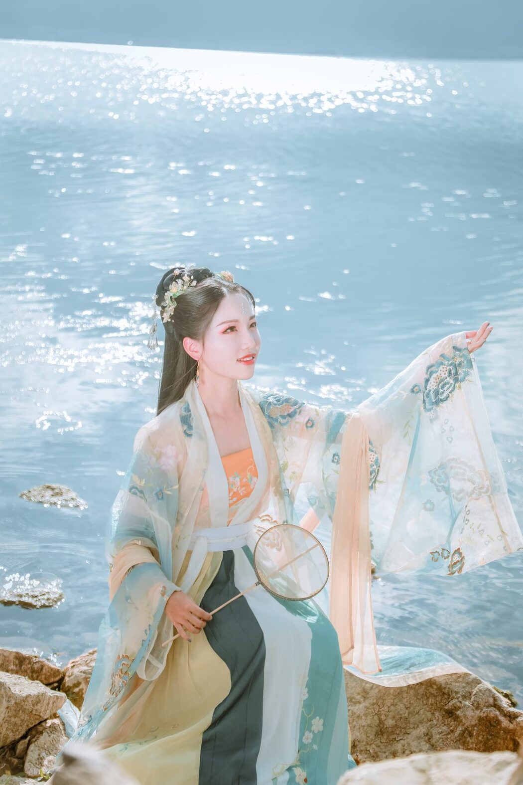 YiTuYu艺图语 Vol.730 Julie