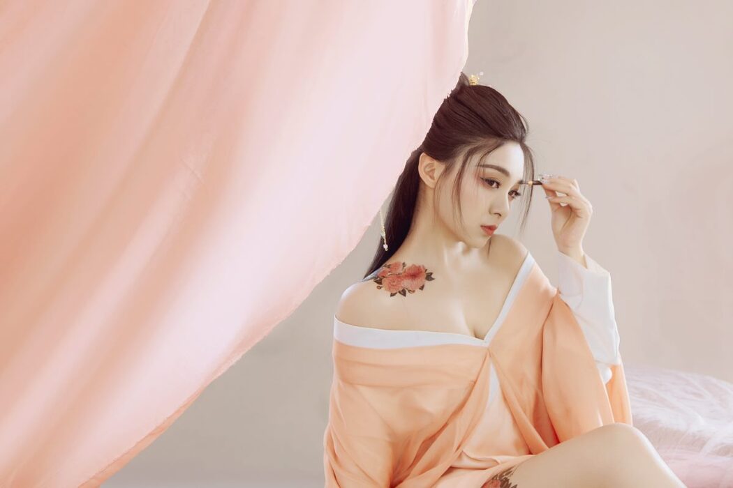YiTuYu艺图语 Vol.830 Qian Bao