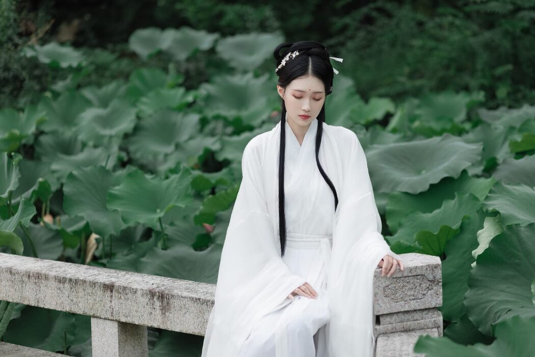 YiTuYu艺图语 Vol.743 Liu Liu Yang Liu Liu