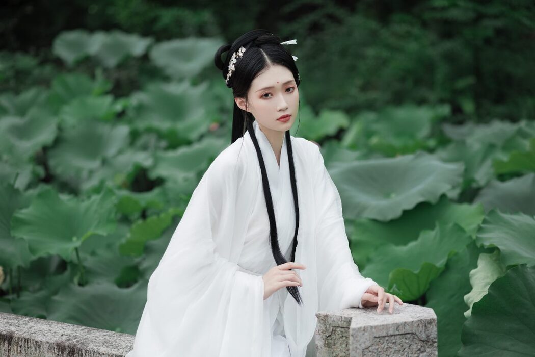 YiTuYu艺图语 Vol.743 Liu Liu Yang Liu Liu