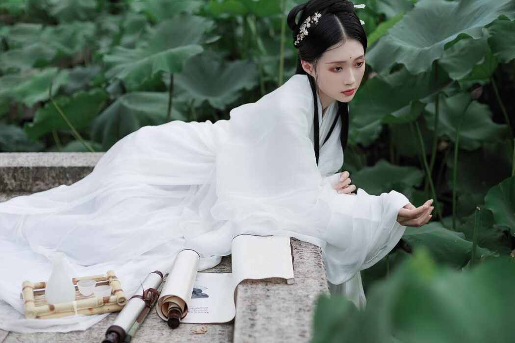 YiTuYu艺图语 Vol.743 Liu Liu Yang Liu Liu