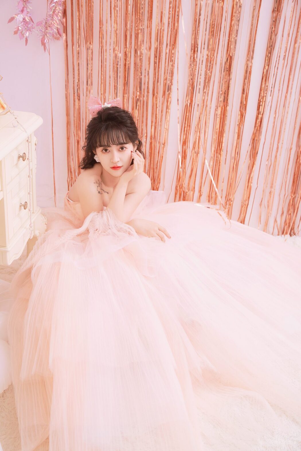 YiTuYu艺图语 Vol.6173 Yi Xuan