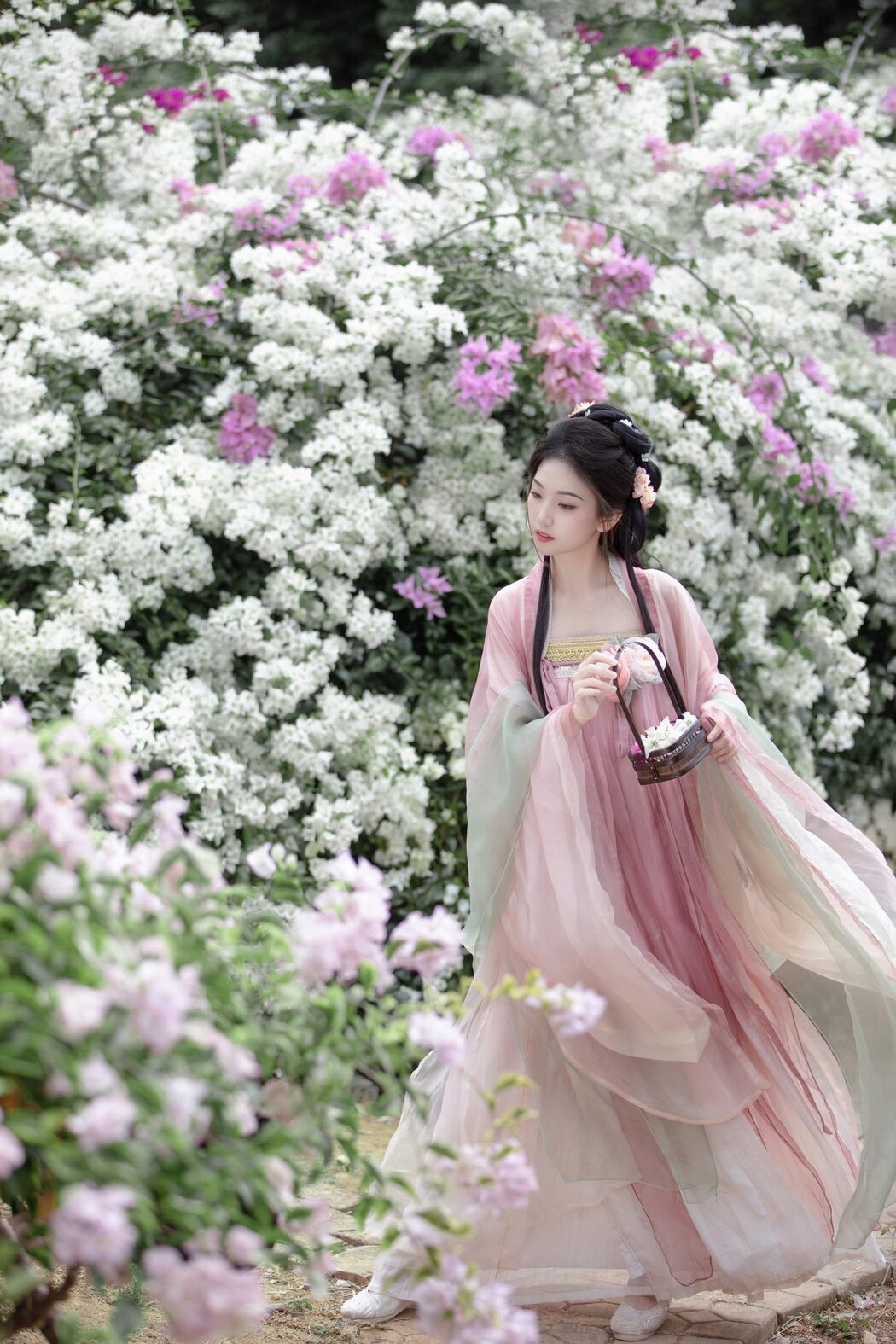 YiTuYu艺图语 Vol.6164 Zhi Zhi Qi