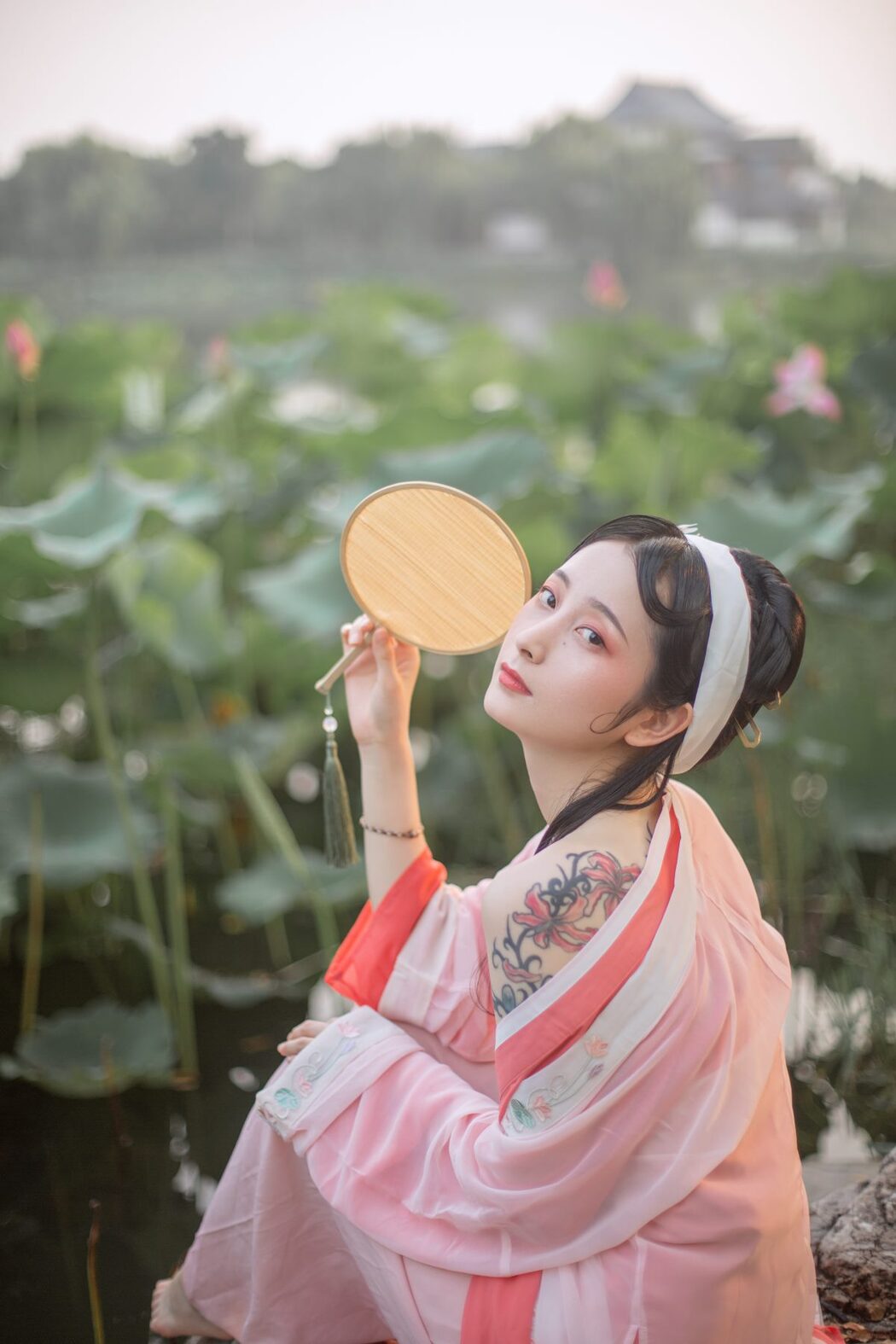 YiTuYu艺图语 Vol.950 Wu Yue De San Hua Mao