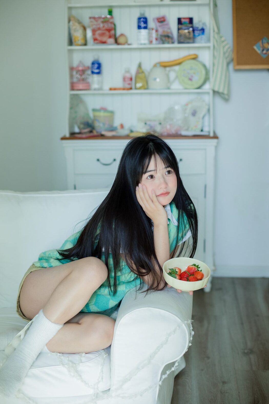 YiTuYu艺图语 Vol.6151 Xiao Yi Mei Mei Cute
