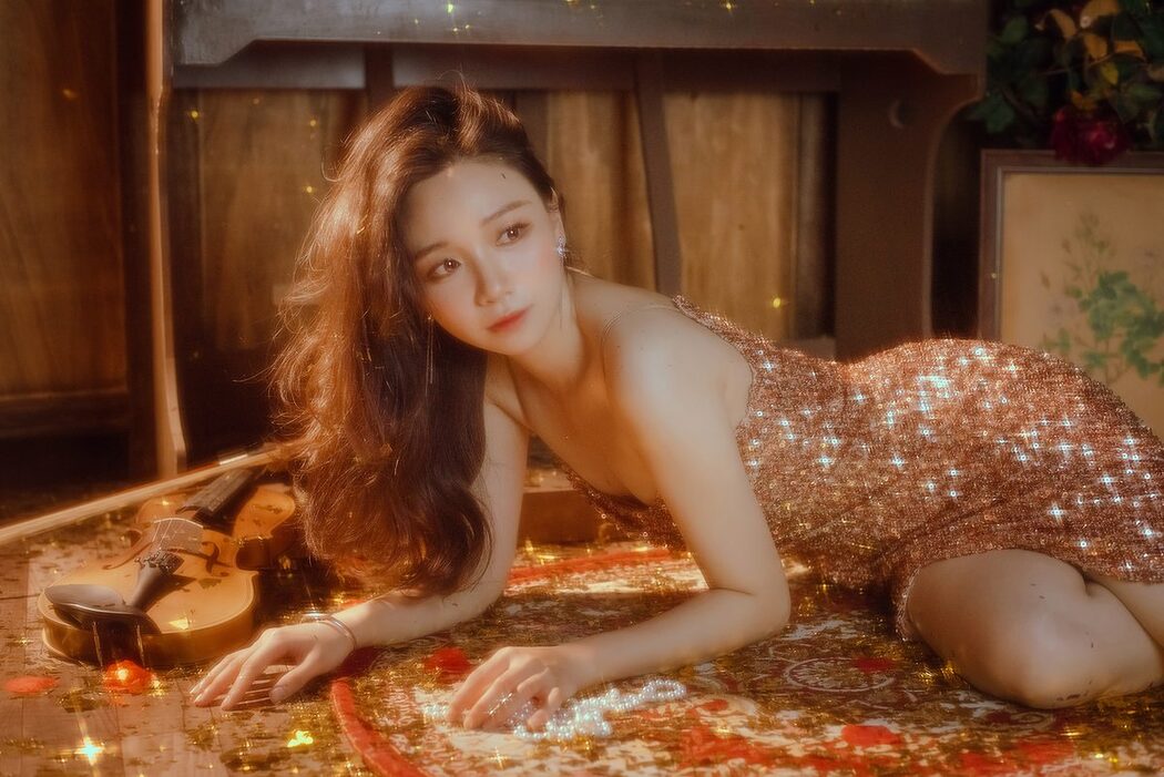 YiTuYu艺图语 Vol.6156 Da Bai Tu Nai Tang Nu Shi