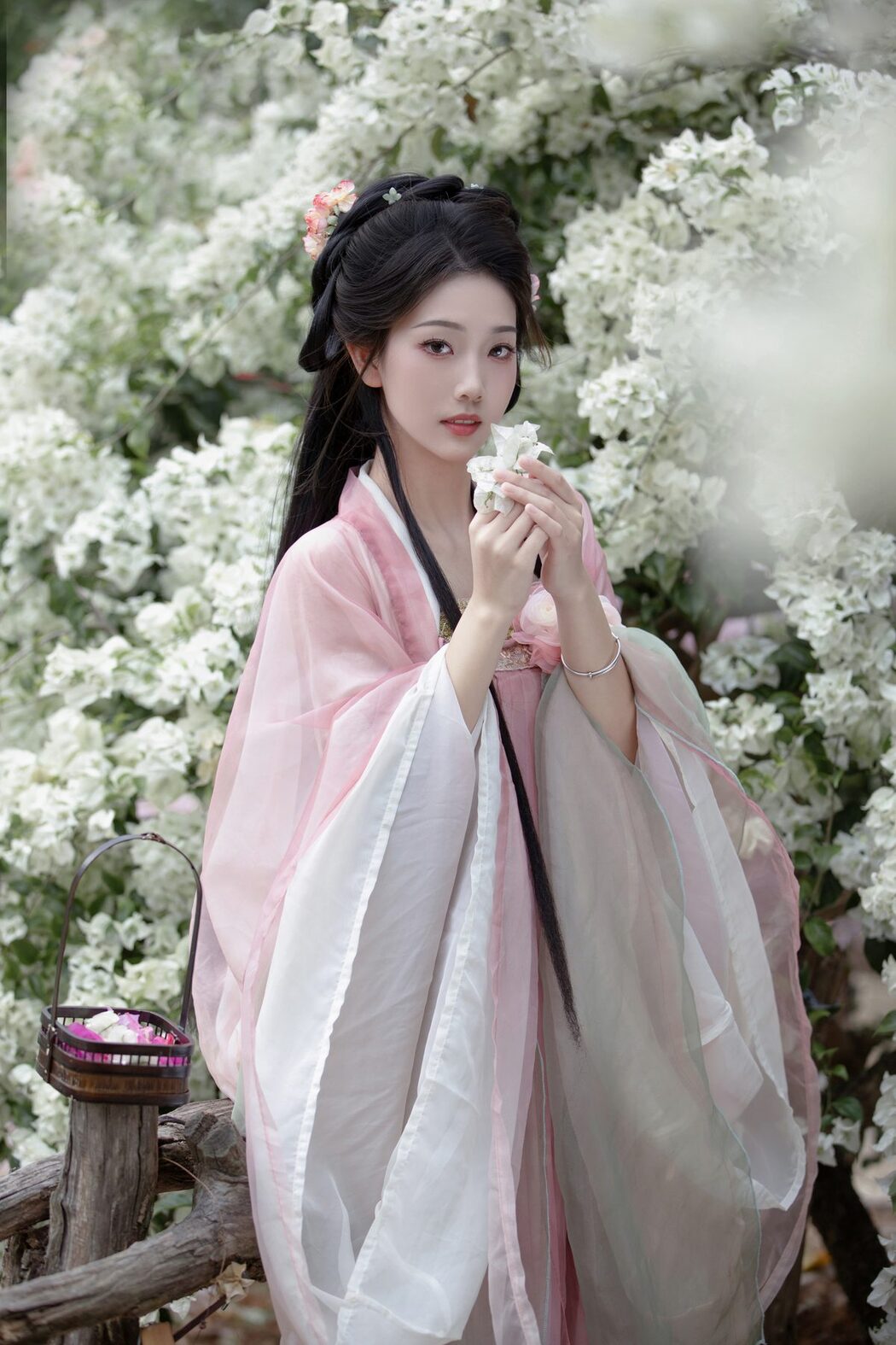 YiTuYu艺图语 Vol.6164 Zhi Zhi Qi
