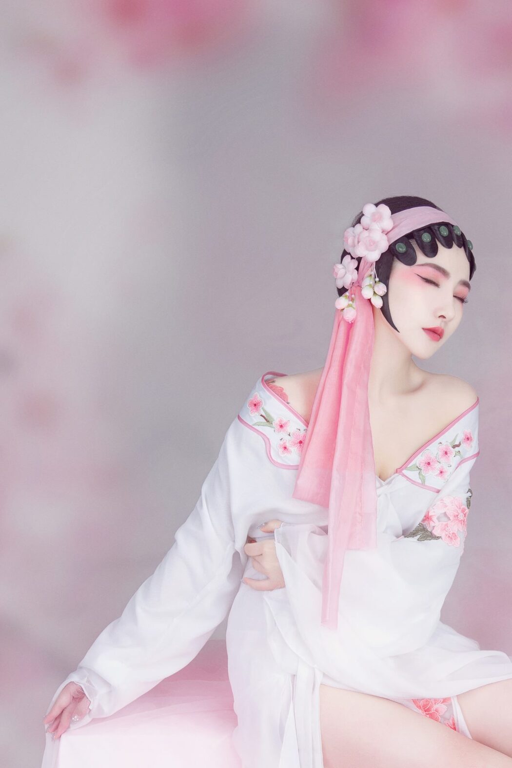 YiTuYu艺图语 Vol.947 Wei Bao